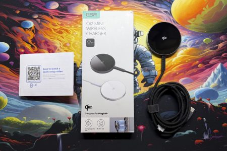 ESR HaloLock Qi2 mini Wireless Charger