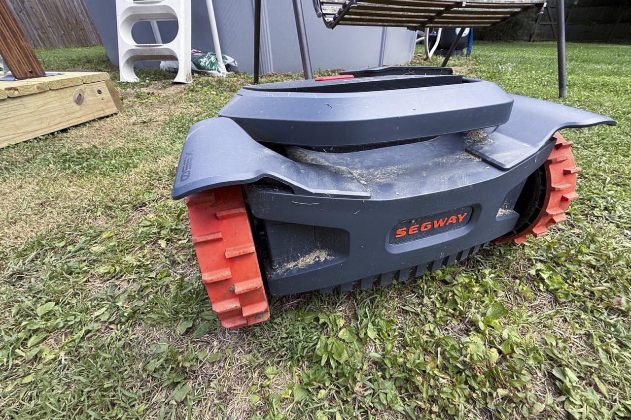 Segway Navimow X350 Robotic Mower